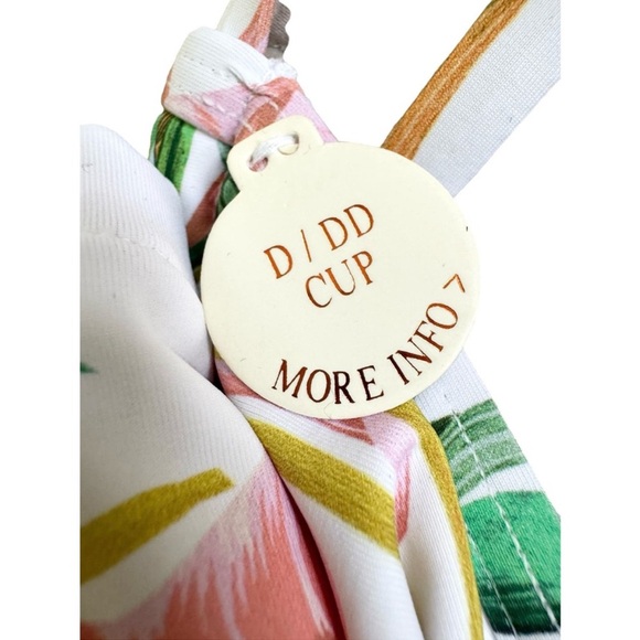 NWT Artesands Degas Bikini Top.  April Spritz.  White.  Size 12 - Picture 2 of 2